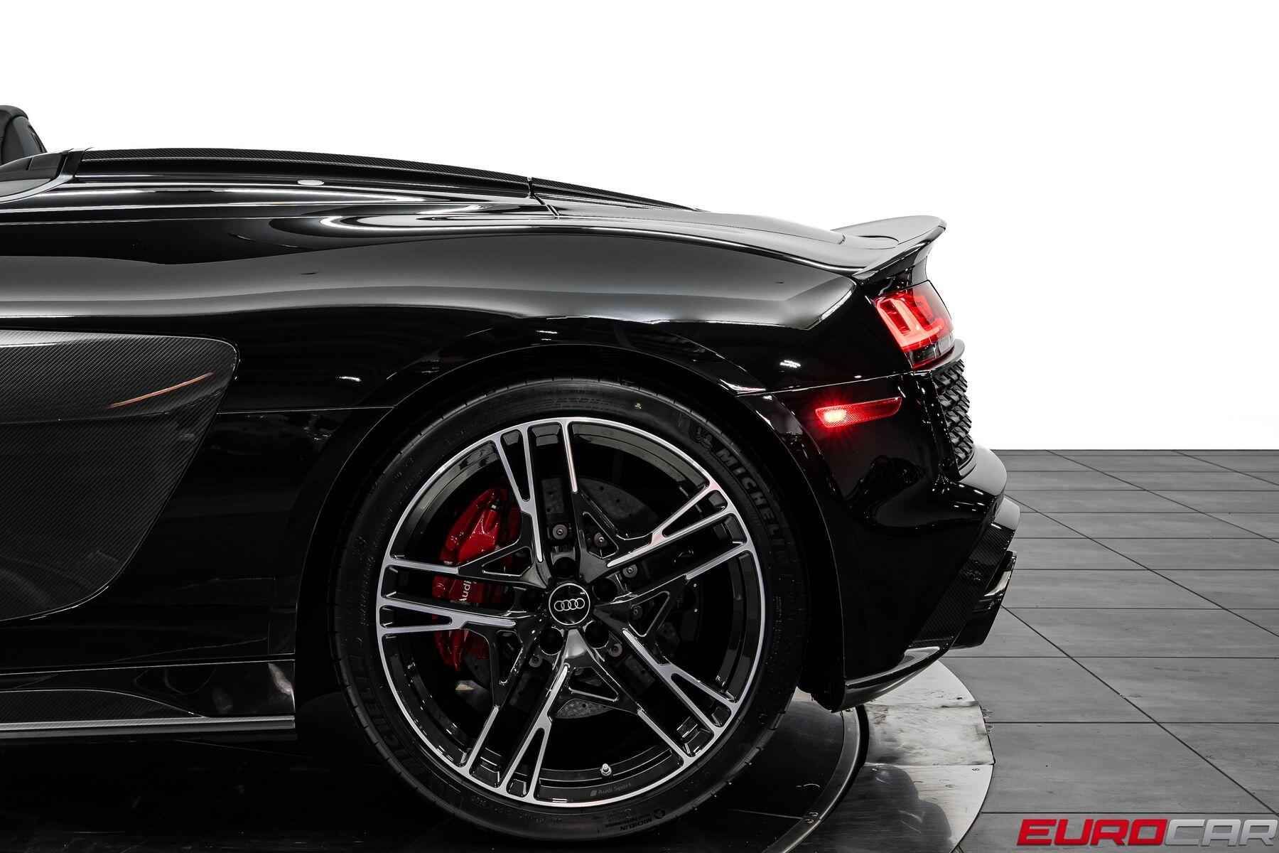 2023 Audi R8 Spyder V10 Performance quattro *HUGE CARBON OPTIONS*Image 23