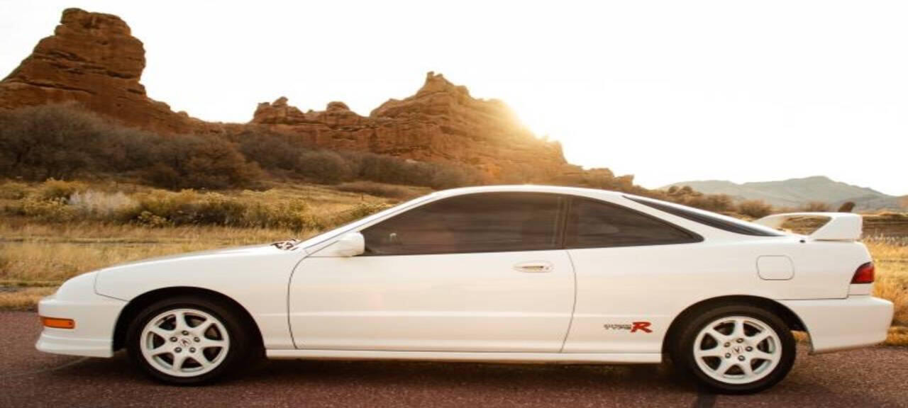 Used 2000 Acura Integra TYPE R with VIN JH4DC2313YS795116 for sale in Fairmont, Minnesota