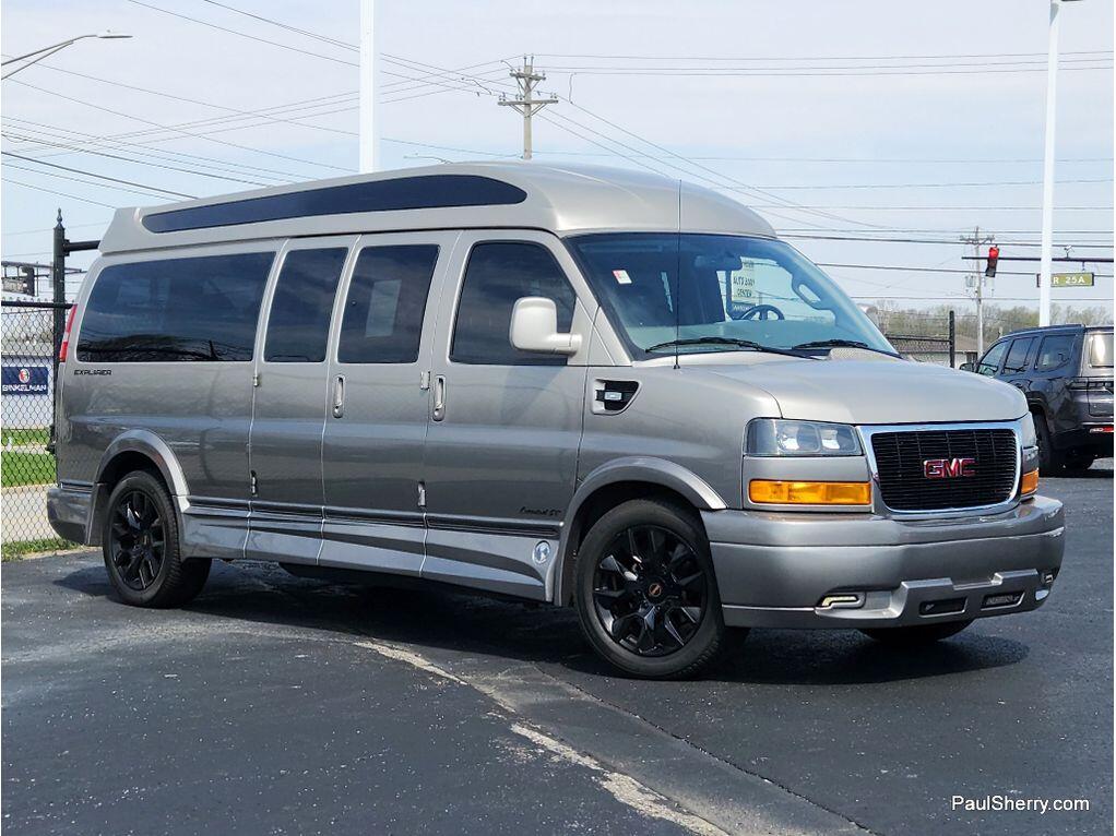 2023 GMC Savana Cargo Work Van - Photo 10