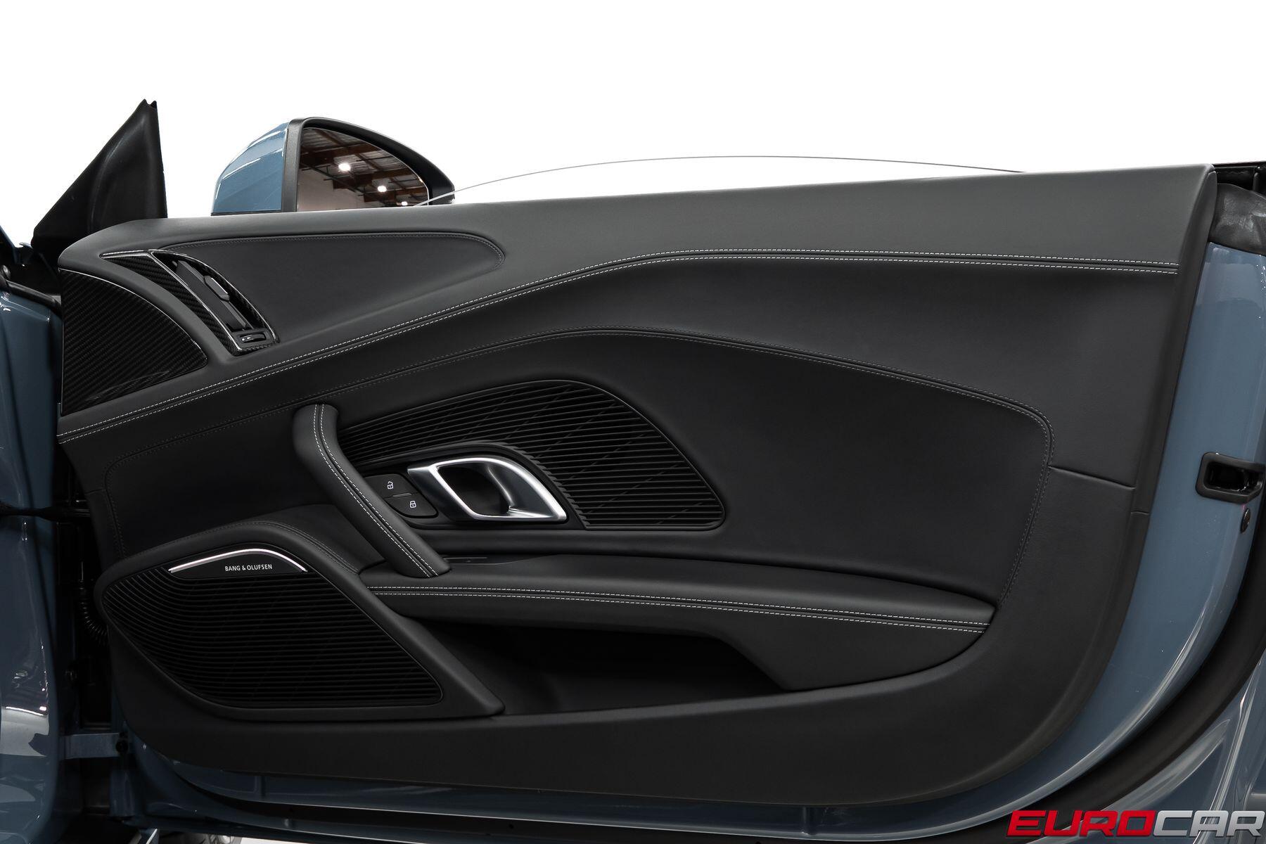 2022 Audi R8 V10 PERFORMANCE RWD * CARBON INTERIOR TRIM*Image 24