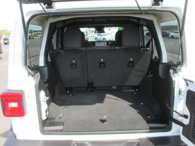 2025 Jeep Wrangler 4-Door Sahara - Photo 10