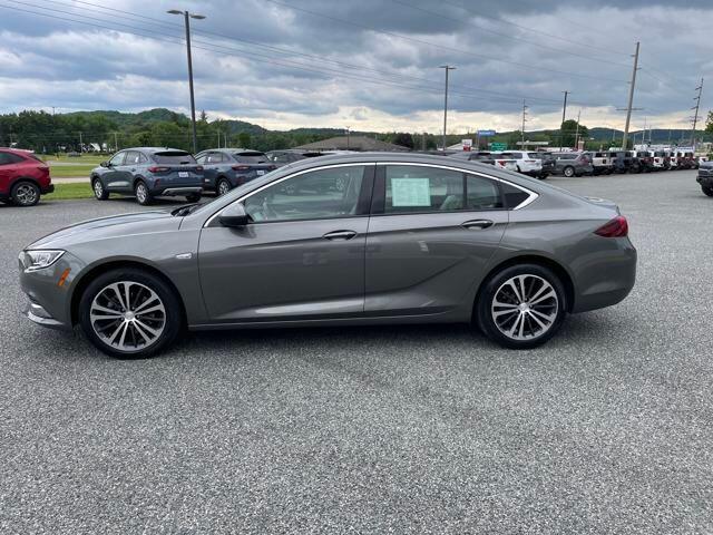 Used 2019 Buick Regal Sportback Essence with VIN W04GP6SX1K1041929 for sale in Prairie Du Chien, WI