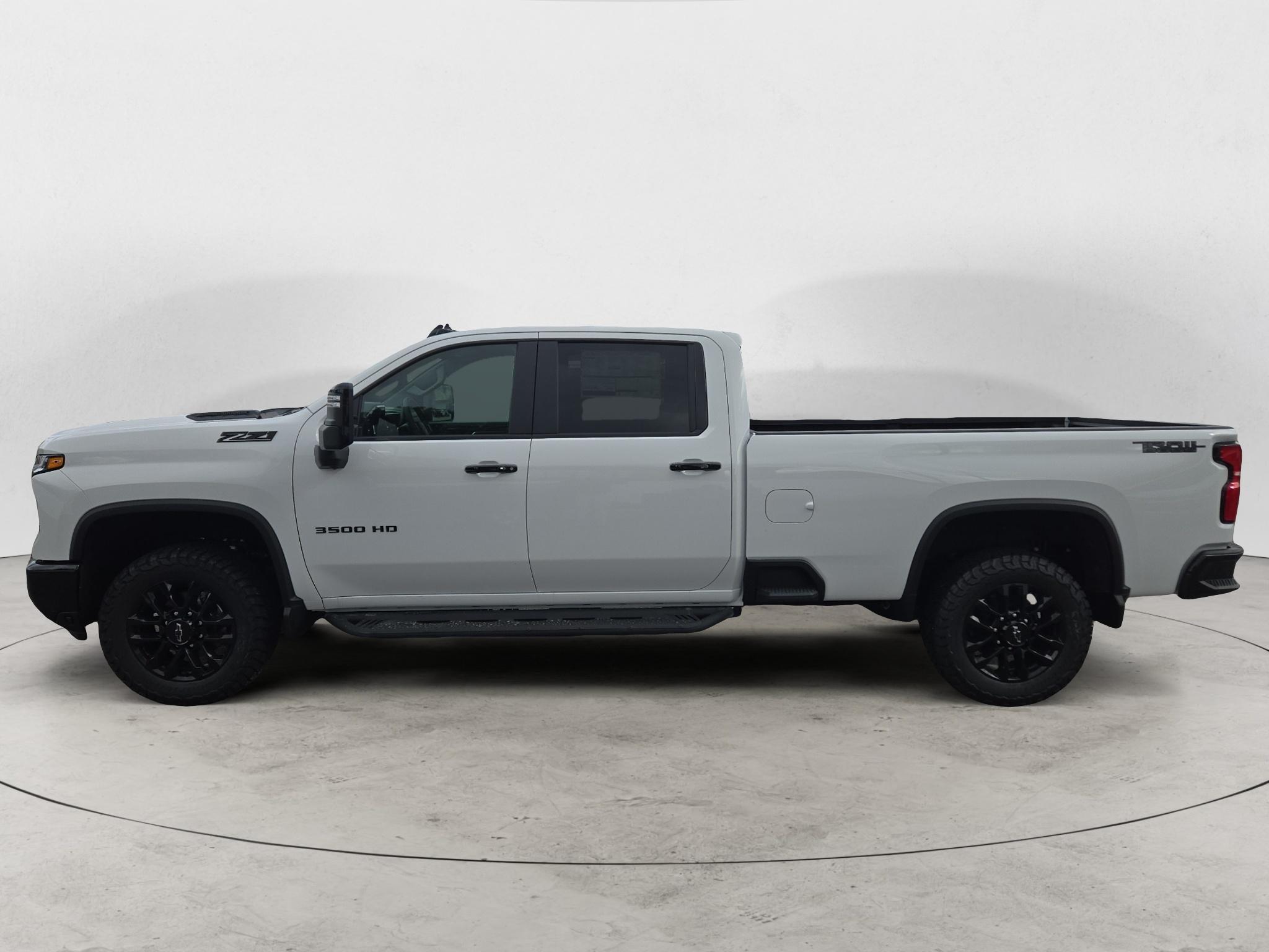 2026 Chevrolet Silverado LT