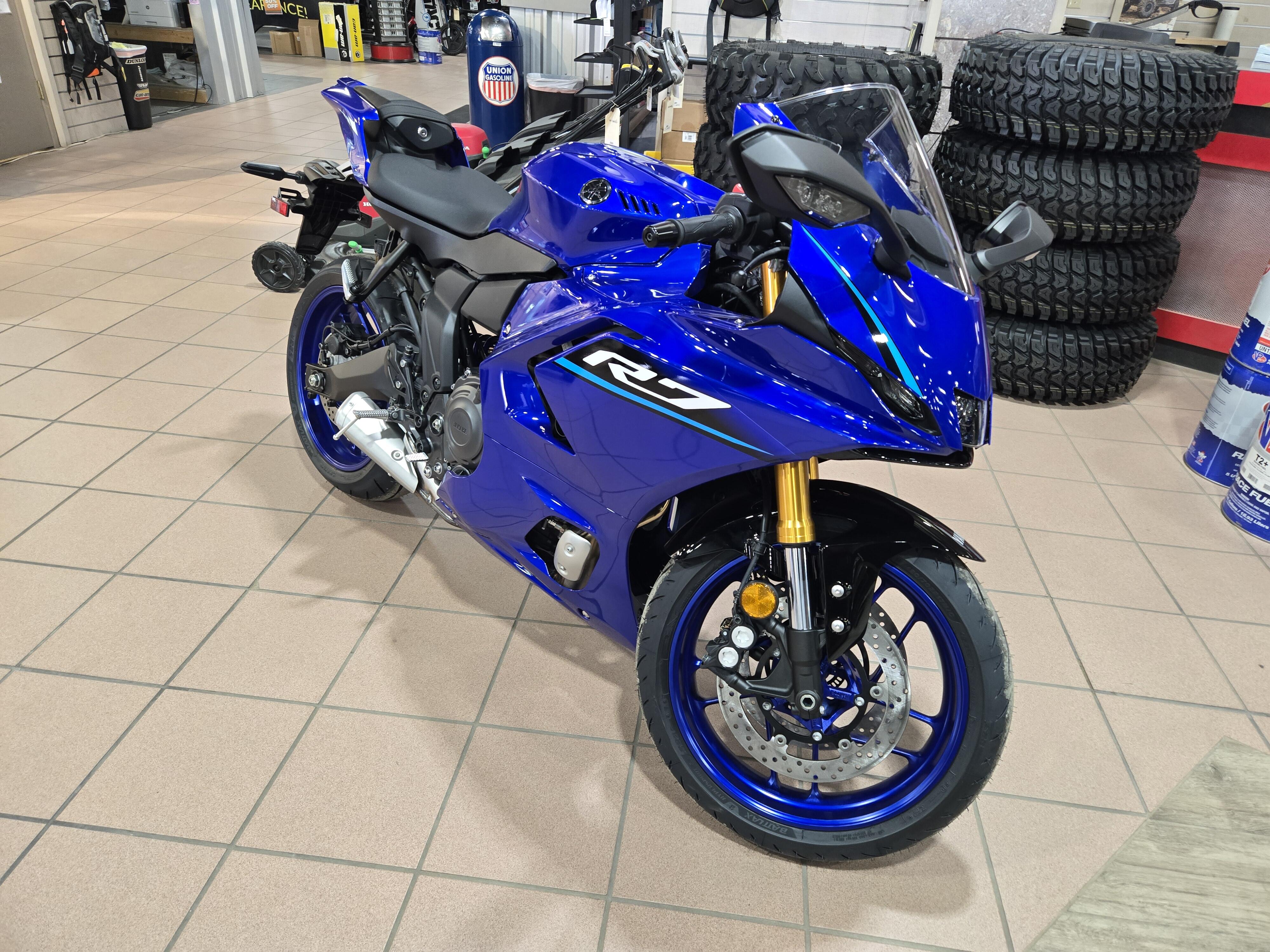 2026 YAMAHA YZF-R7