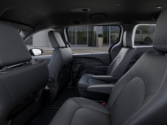 2025 Chrysler Pacifica Select - Photo 23