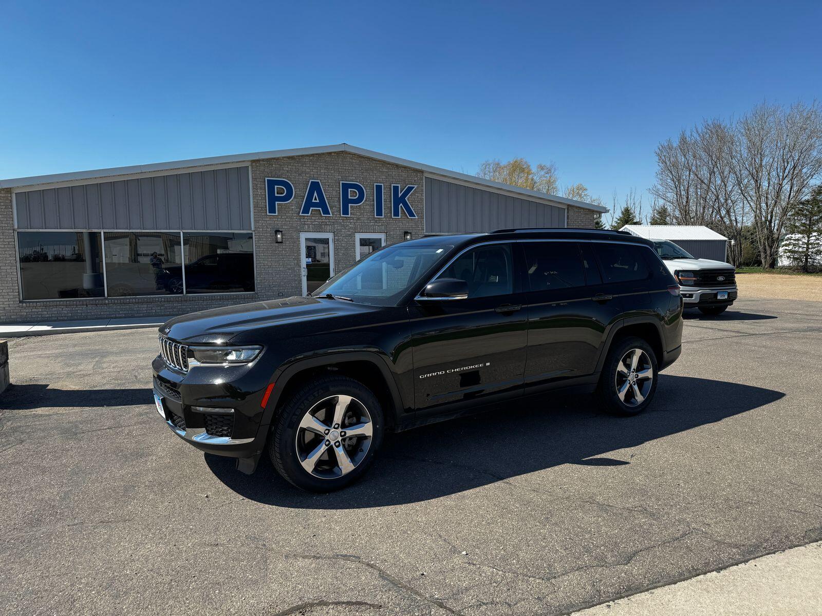 Used 2021 Jeep Grand Cherokee L Limited with VIN 1C4RJKBG5M8203113 for sale in Luverne, Minnesota