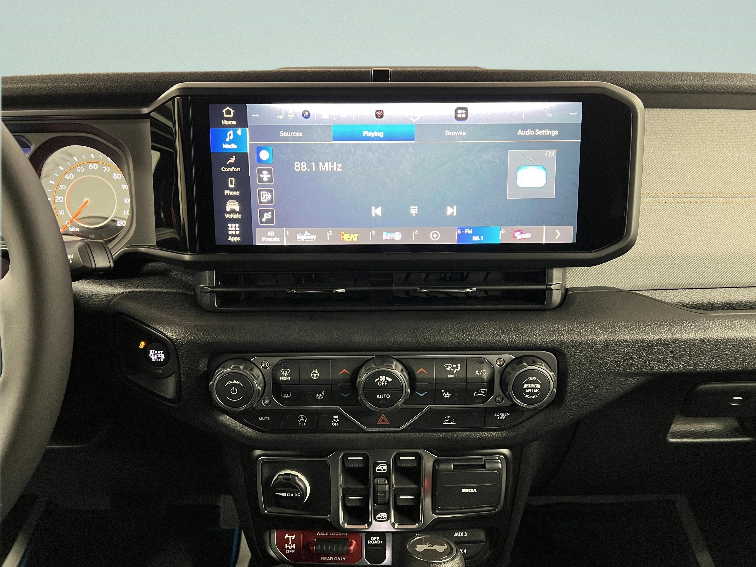 2026 Jeep Wrangler 4-Door Willys - Photo 18