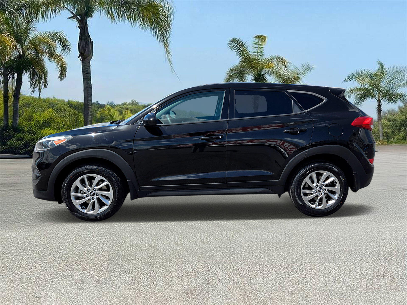 Used 2017 Hyundai Tucson SE with VIN KM8J23A48HU286052 for sale in Downey, CA