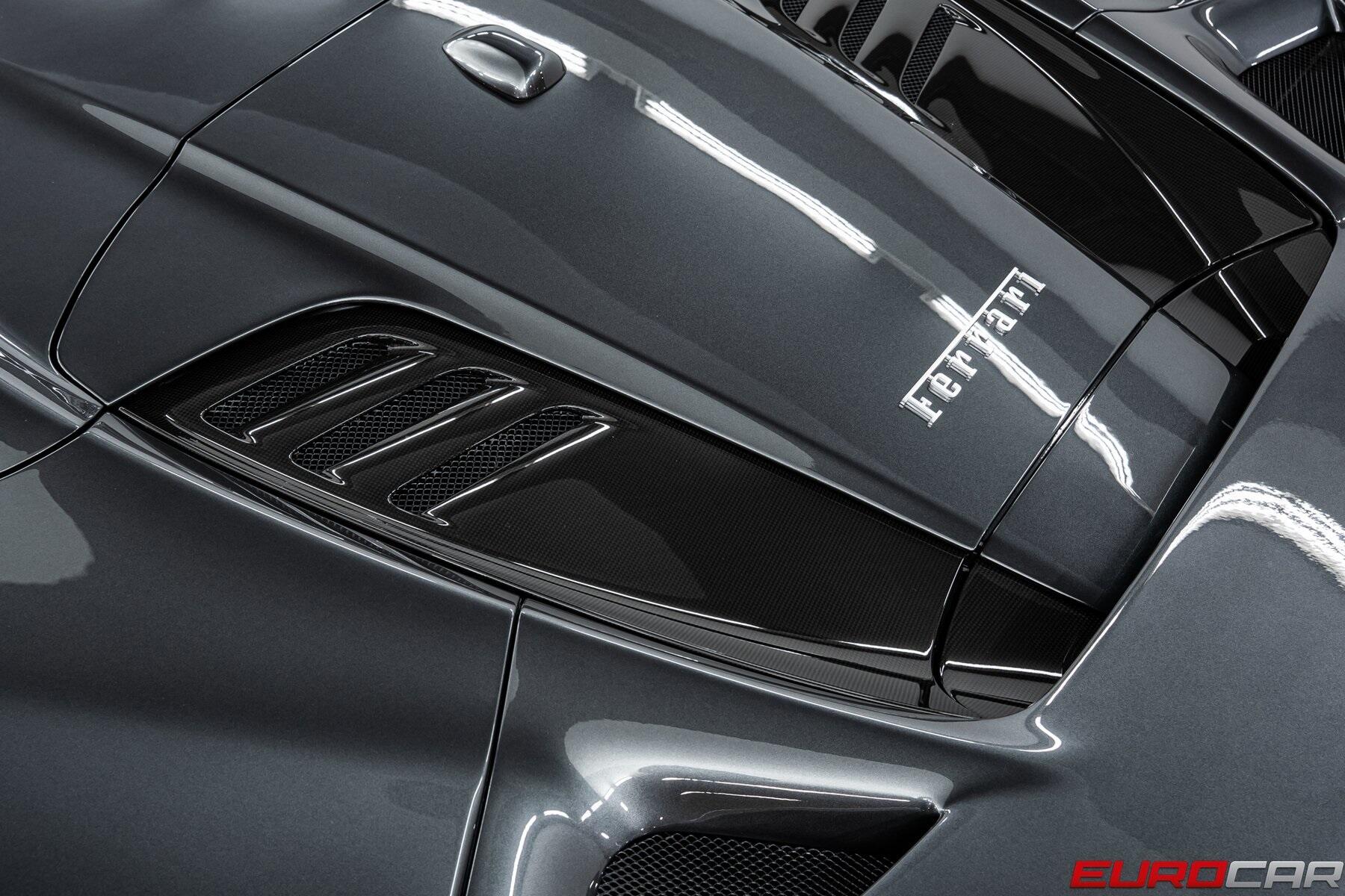 2022 Ferrari F8 Spider *HUGE CARBON OPTIONS * PASSENGER DISPLAY*Image 24