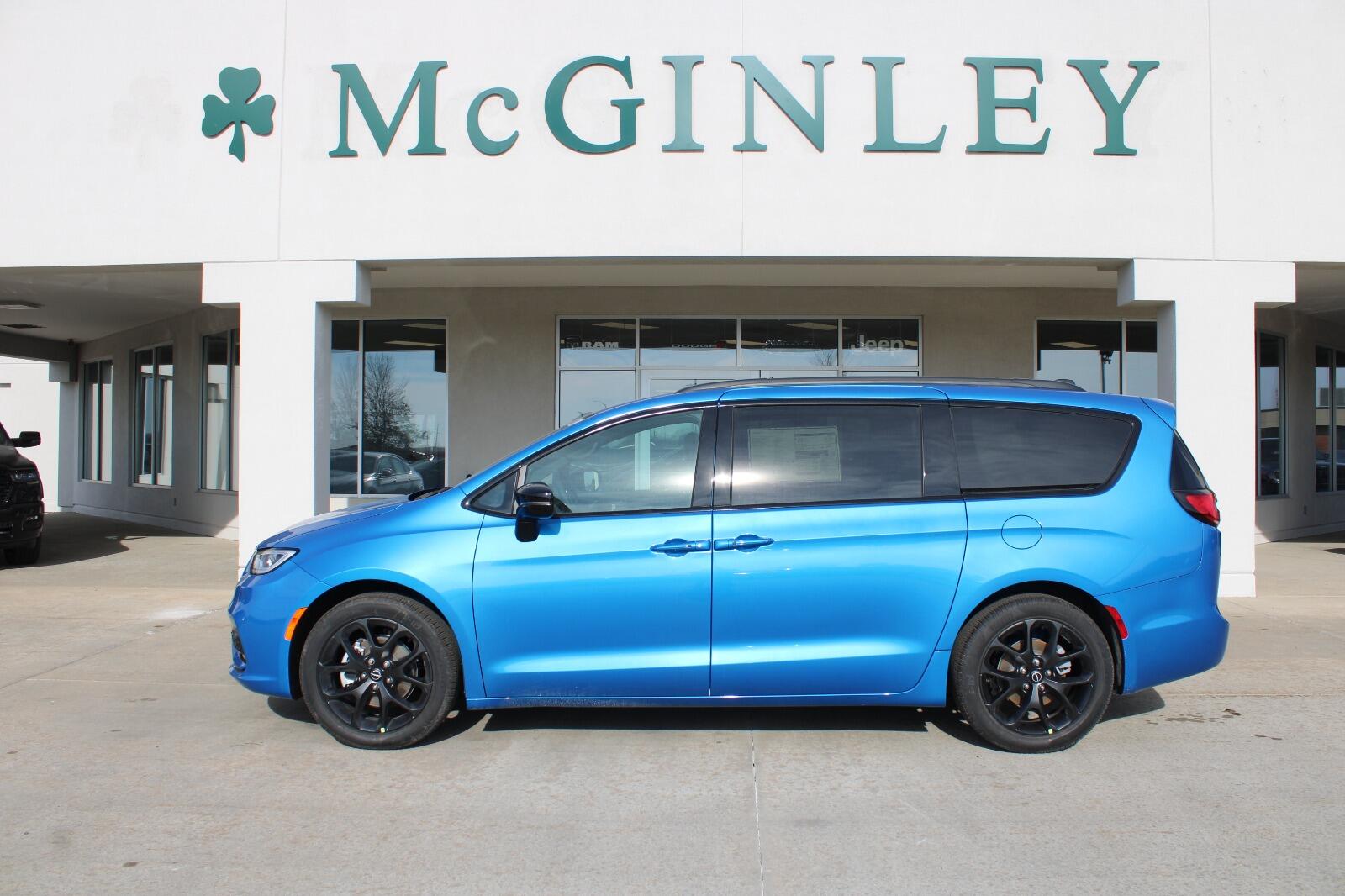 2026 Chrysler Pacifica Pacifica Select