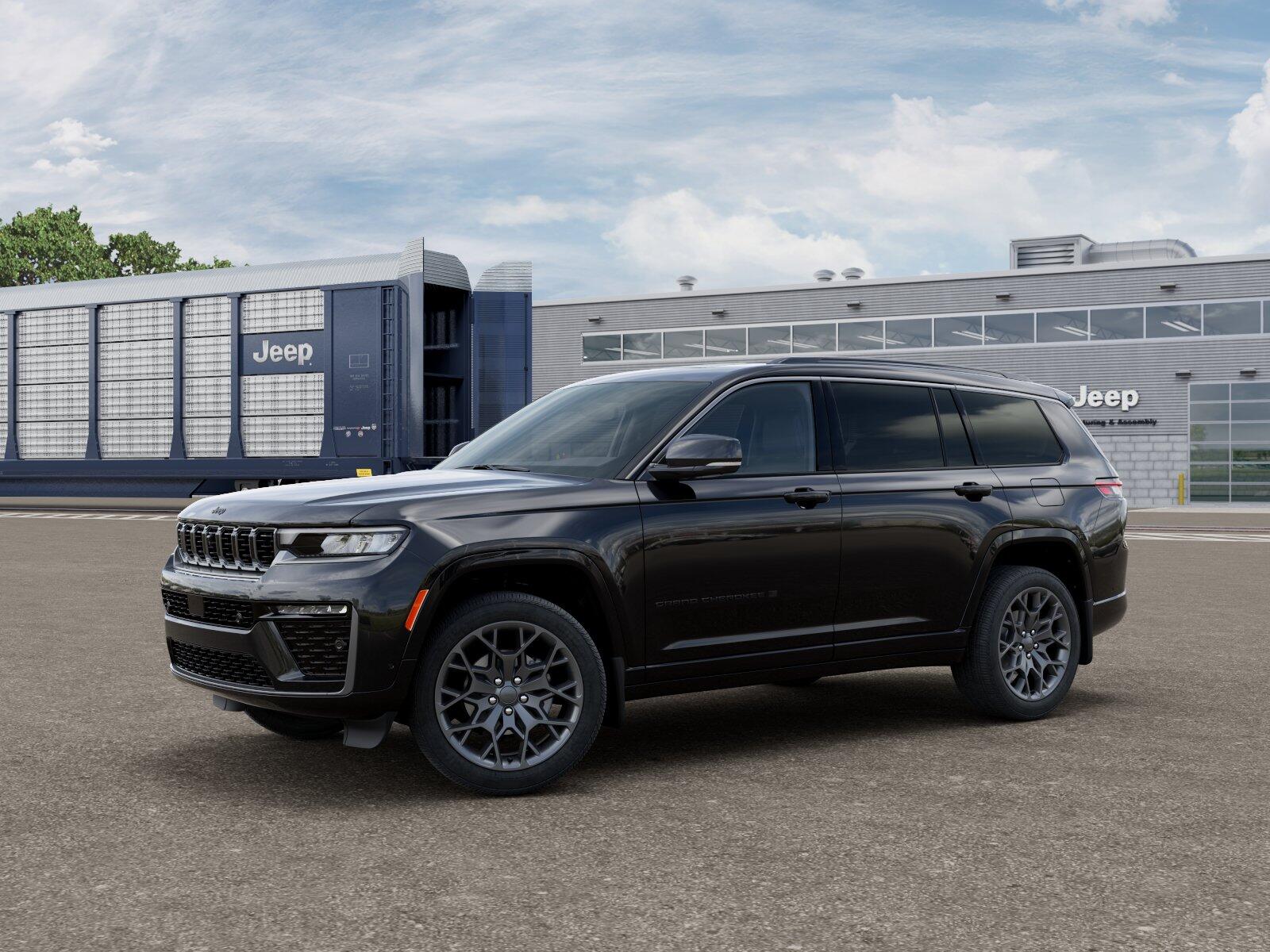 2026 Jeep Grand Cherokee L Summit 4x4's photo
