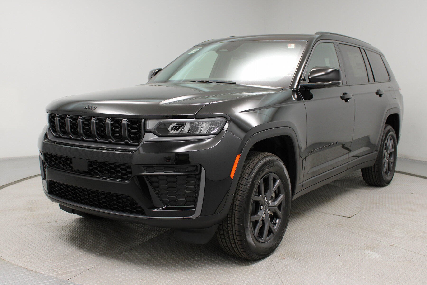 2027 Jeep Grand Cherokee L Grand Cherokee Laredo Altitude 4x2