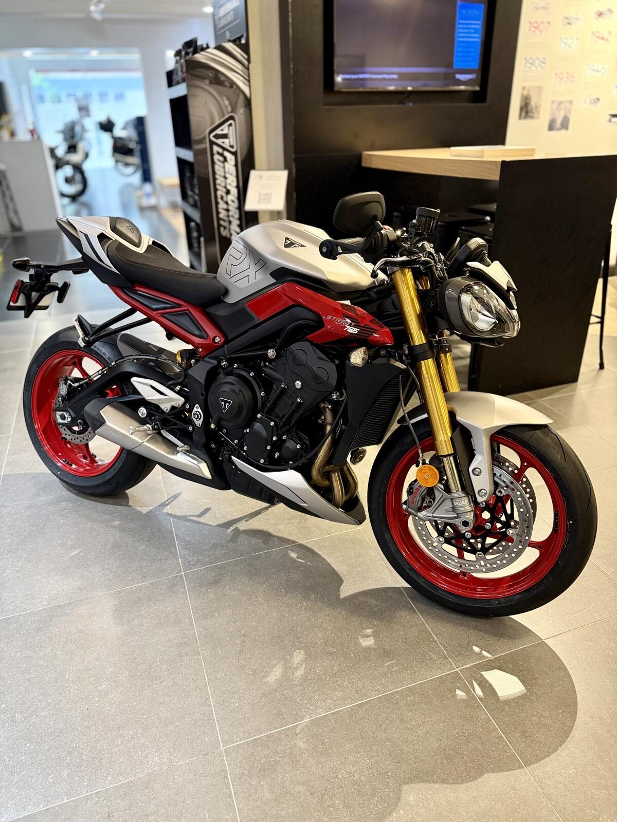 New 2026 Triumph STREET TRIPLE 765 RX 