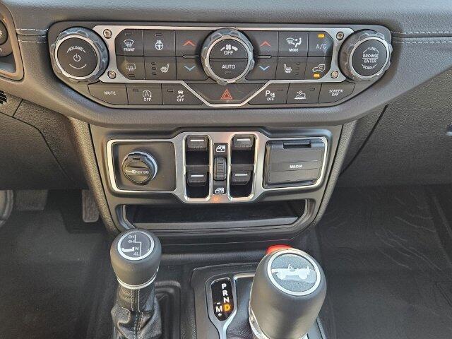 2025 Jeep Wrangler 4-Door Sahara - Photo 11