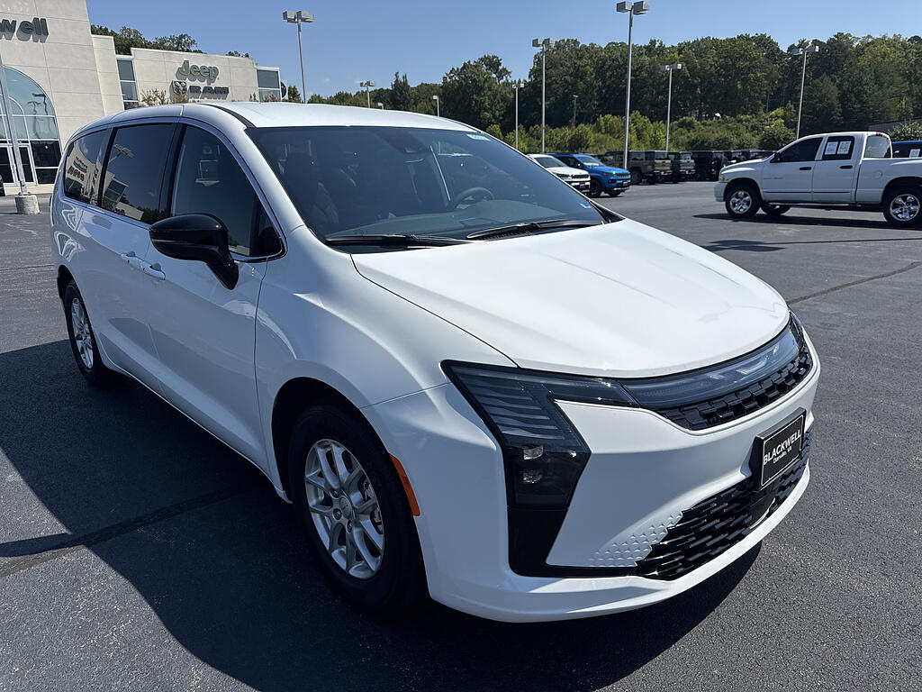 2027 Chrysler Pacifica Pacifica Select