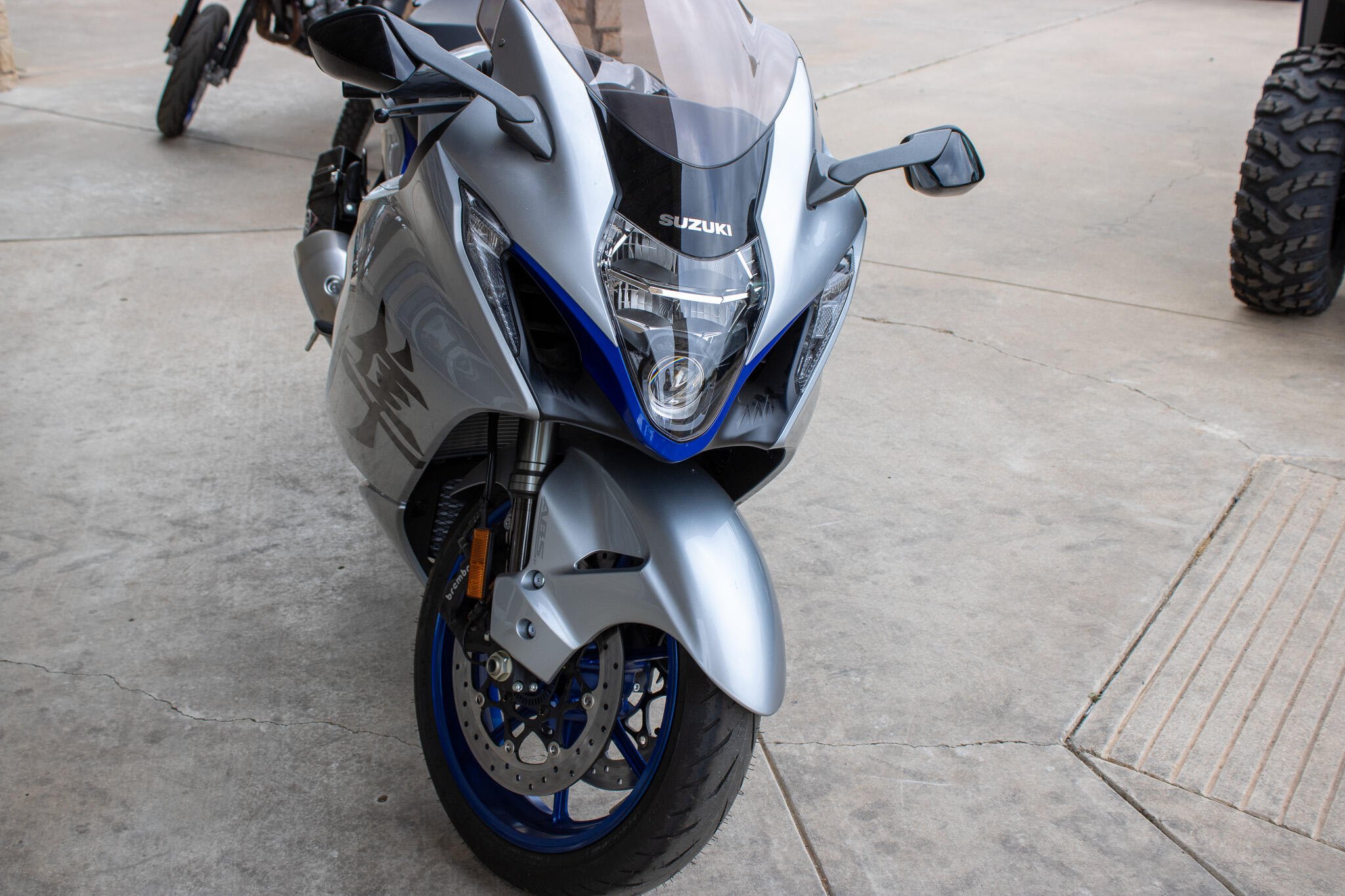 New 2025 SUZUKI HAYABUSA METALLIC MYSTIC SILVER | Family Powersports