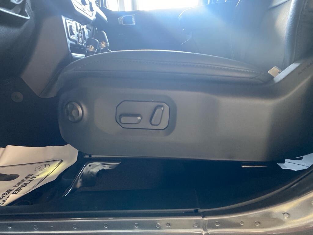 2025 Jeep Wrangler 4-Door Sahara - Photo 17
