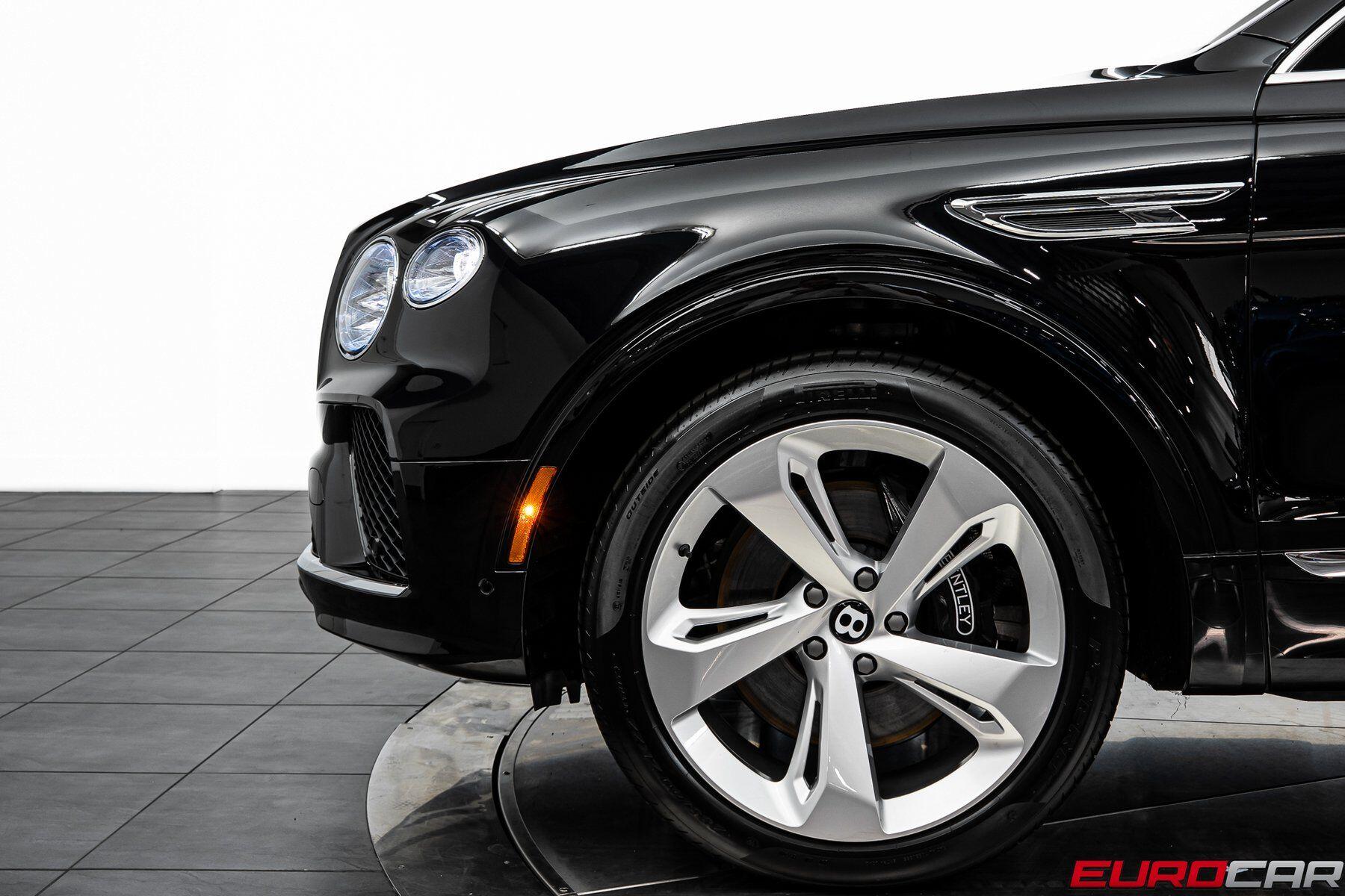 2024 Bentley Bentayga Azure - Photo 13