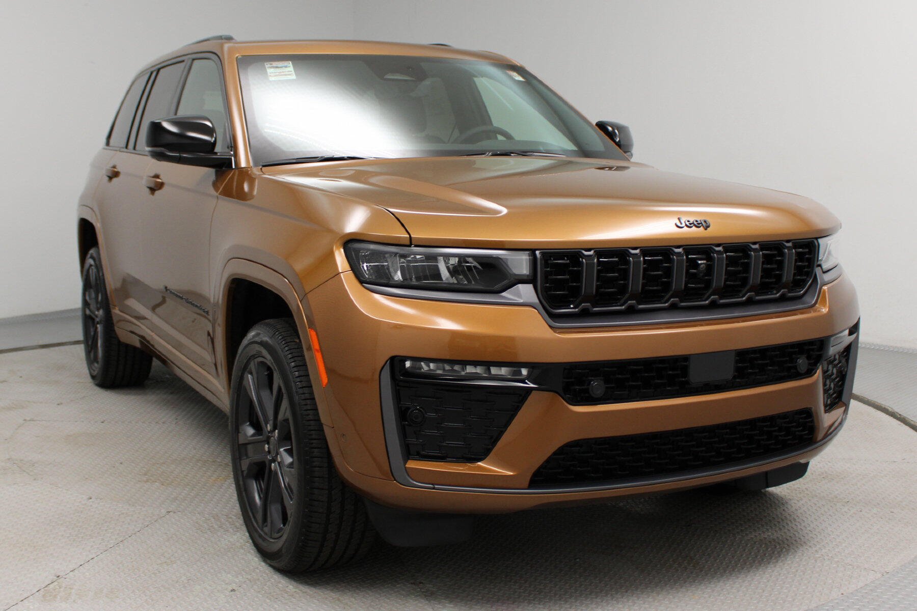 2027 Jeep Grand Cherokee Grand Cherokee Limited Reserve 4x4