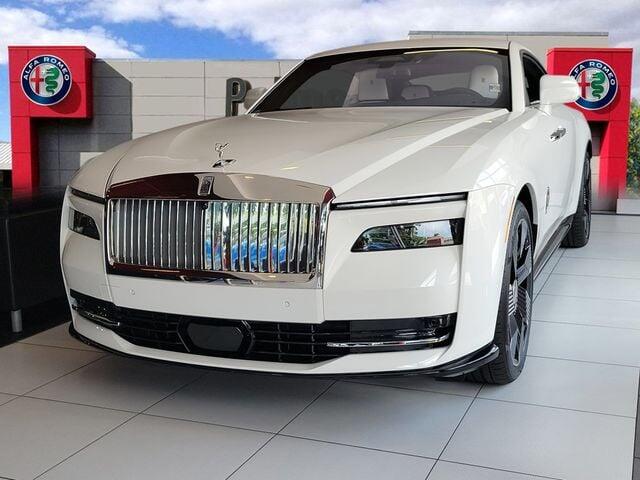 2025 Rolls Royce Spectre photo 18