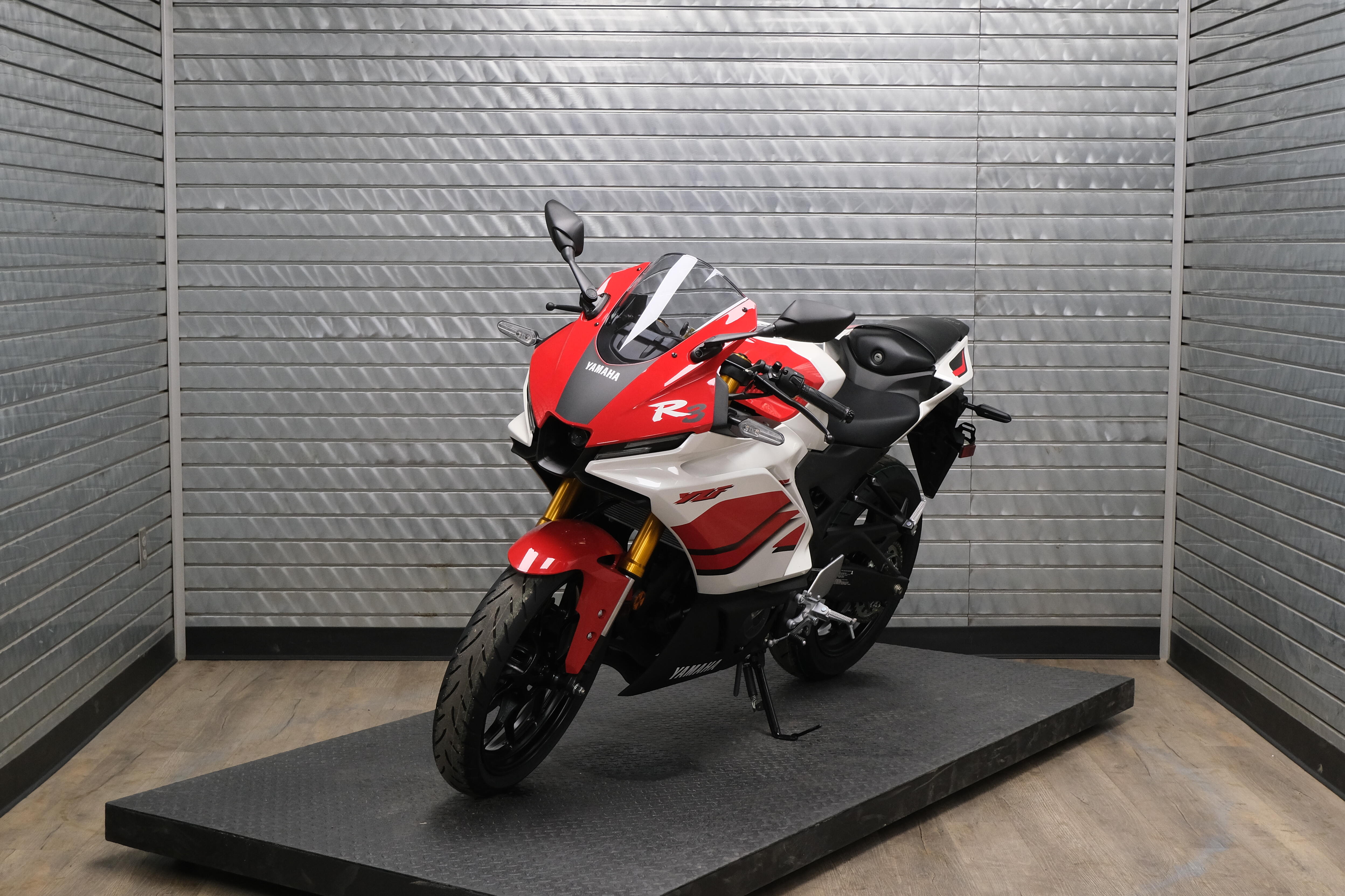 New 2026 YAMAHA YZF R3 ABS | Family Powersports