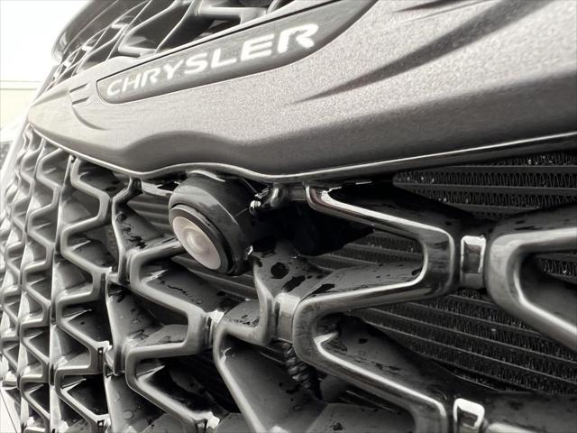 2026 Chrysler Pacifica Select - Photo 12