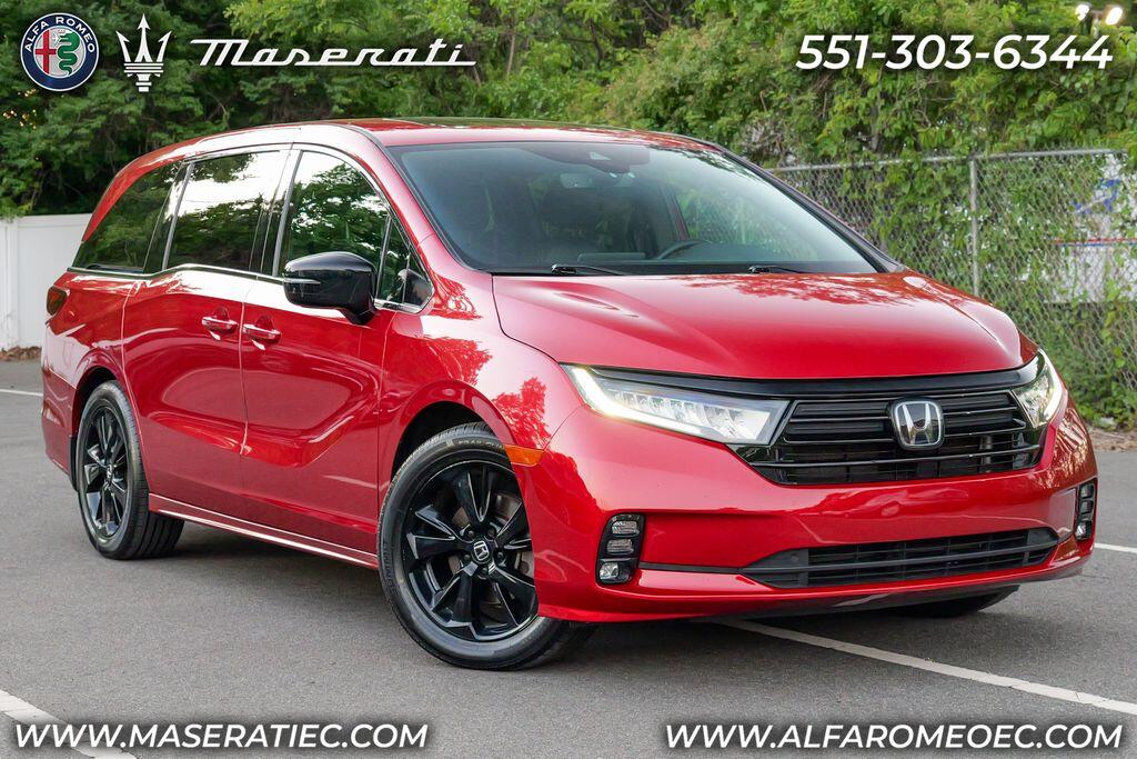 2023 Honda Odyssey SPORT's photo