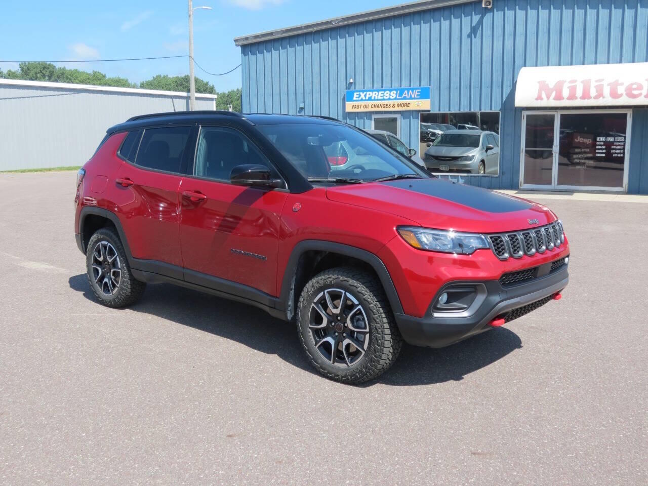 Used 2025 Jeep Compass Trailhawk with VIN 3C4NJDDNXST548142 for sale in Fairmont, Minnesota