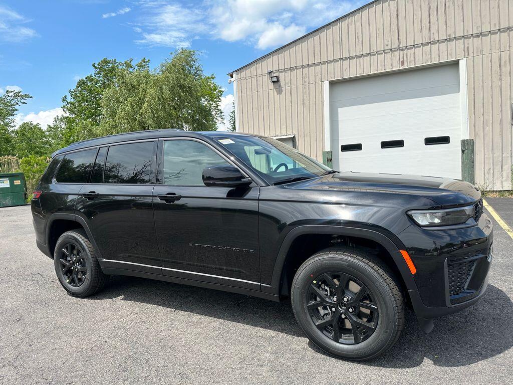 2026 Jeep Grand Cherokee L Grand Cherokee L Laredo Altitude 4x4