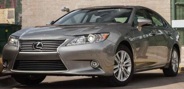 2015 Lexus ES 350's photo