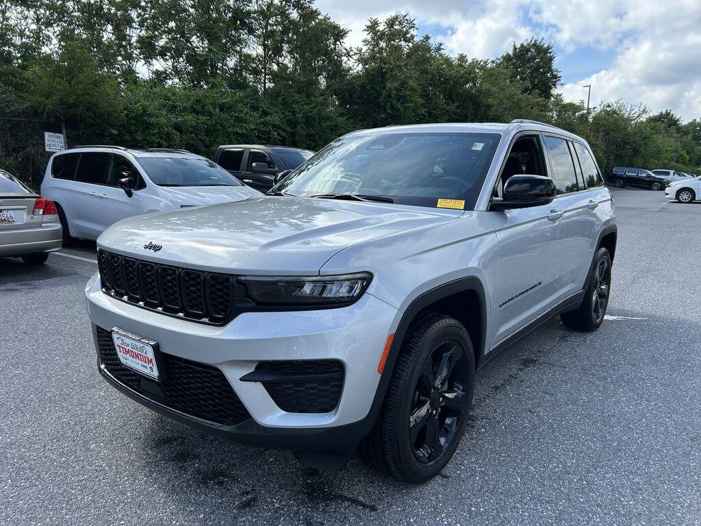 2024 Jeep Grand Cherokee Altitude X 4x4's photo