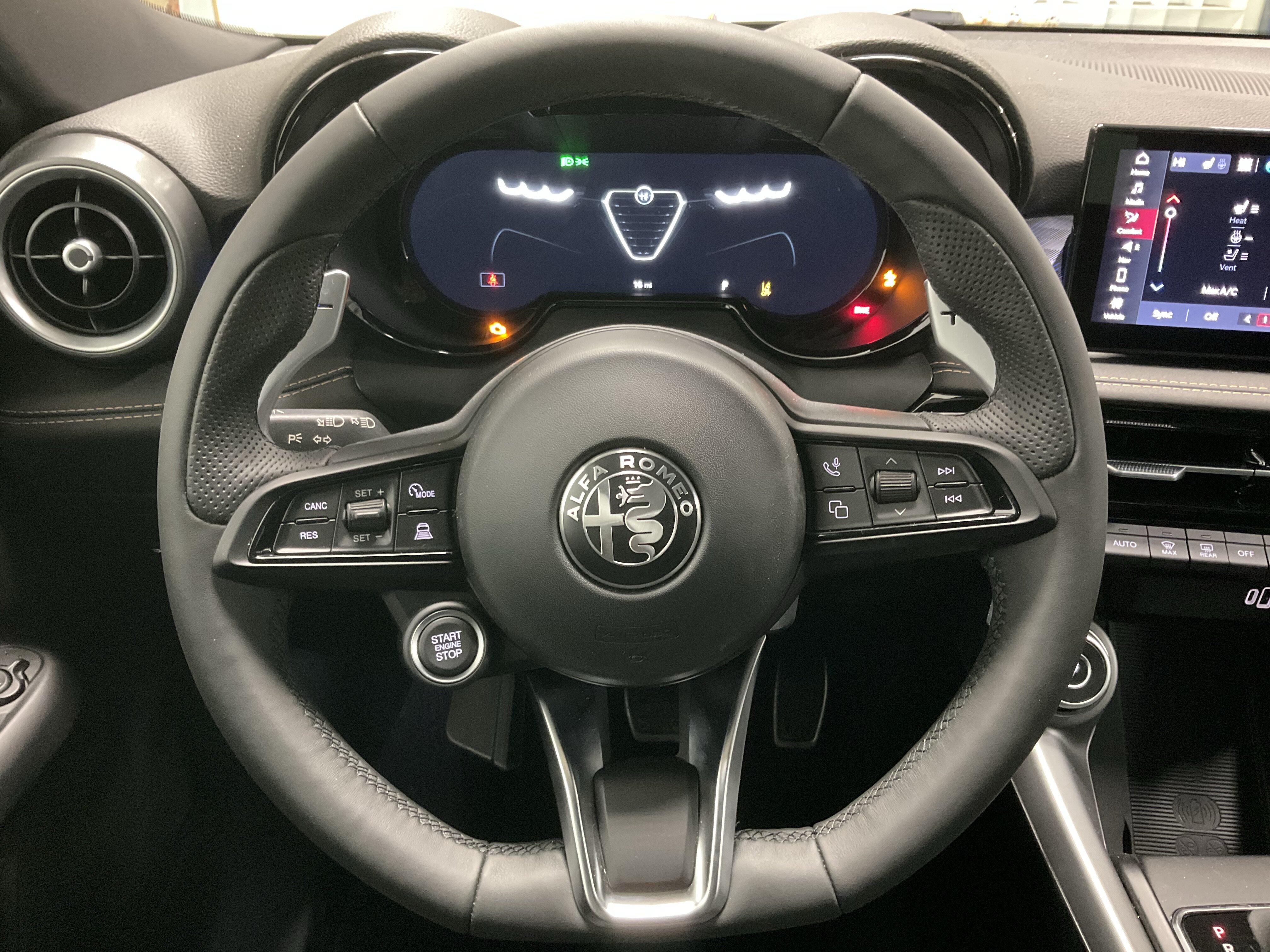 2026 Alfa Romeo Tonale Veloce - Photo 16