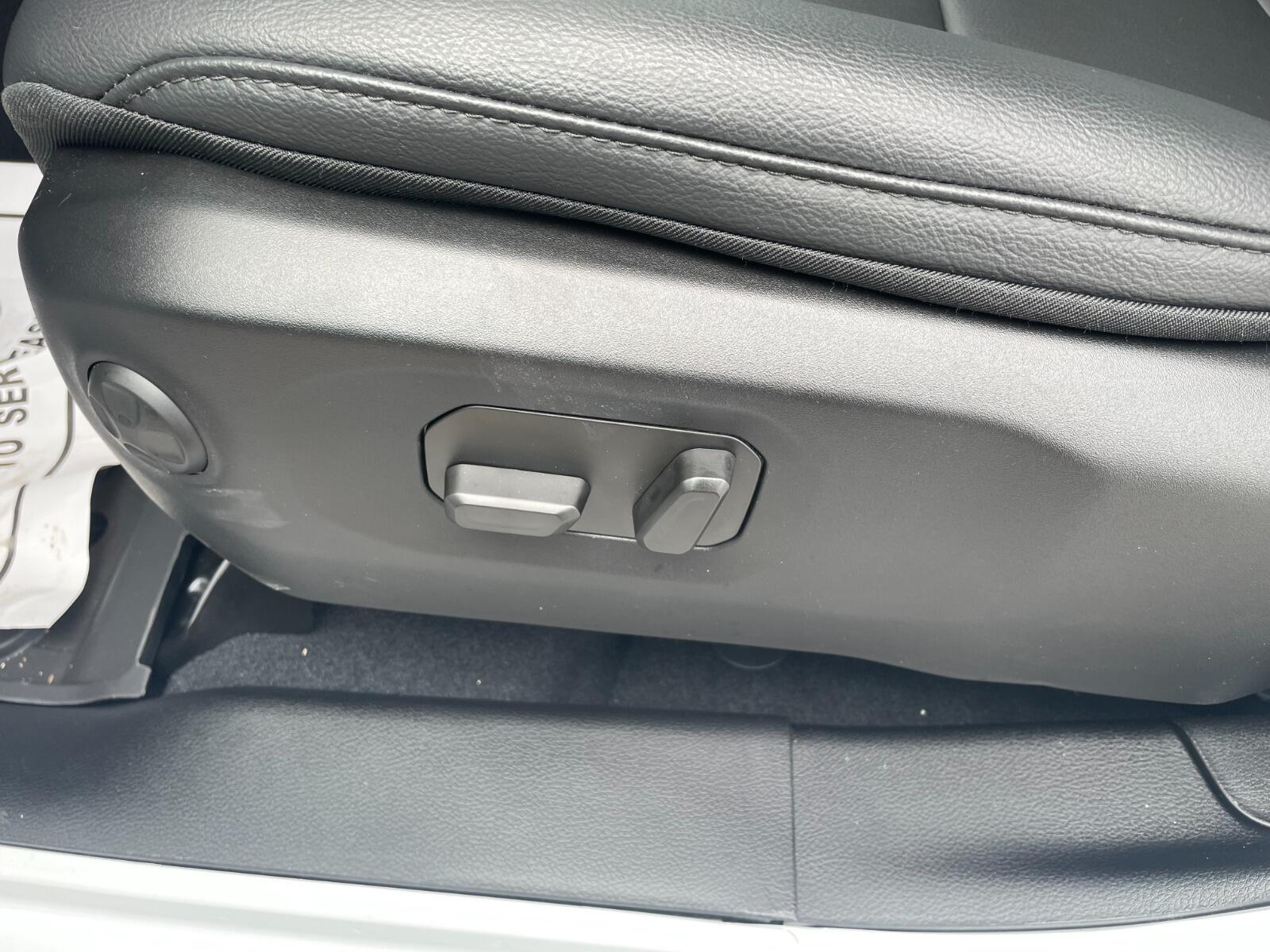 2025 Jeep Wrangler 4-Door Sahara - Photo 11