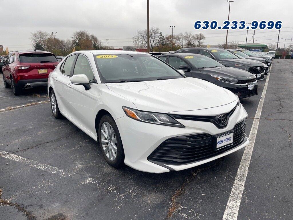 2018 Toyota Camry LE's photo