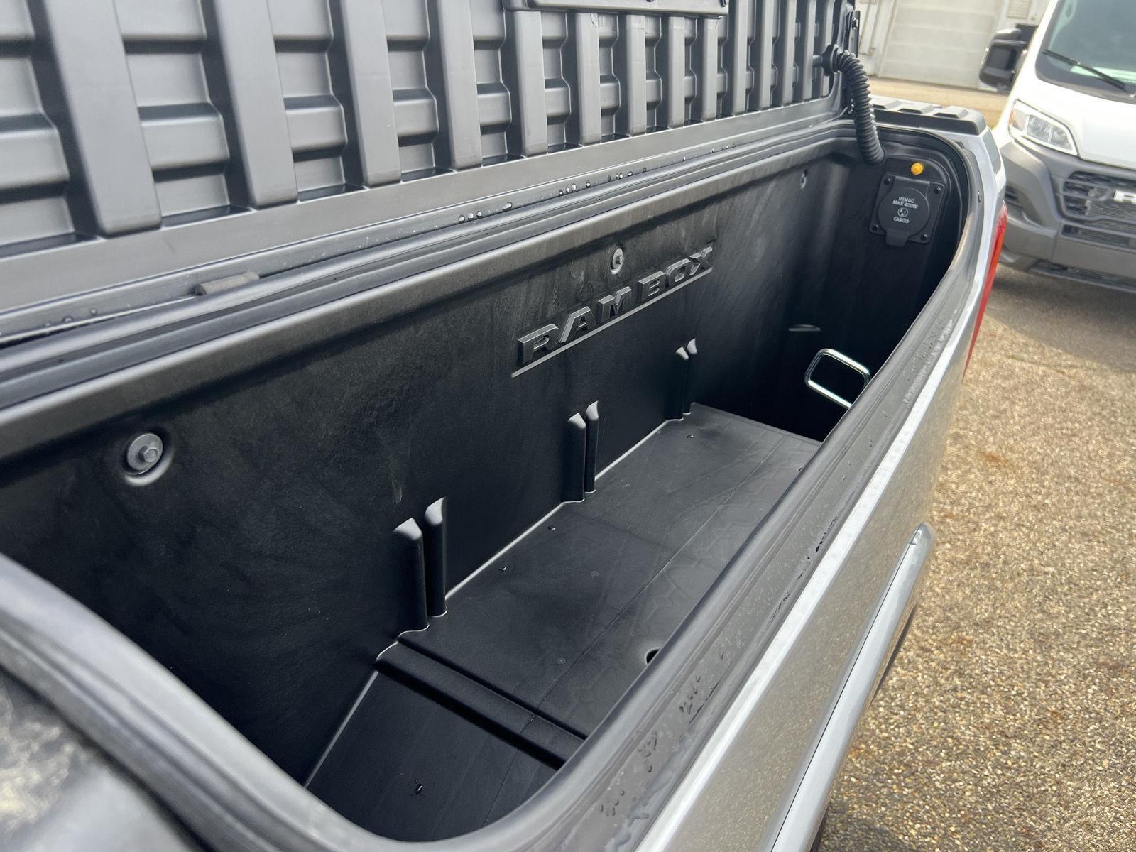 2026 RAM 1500 Tungsten - Photo 40
