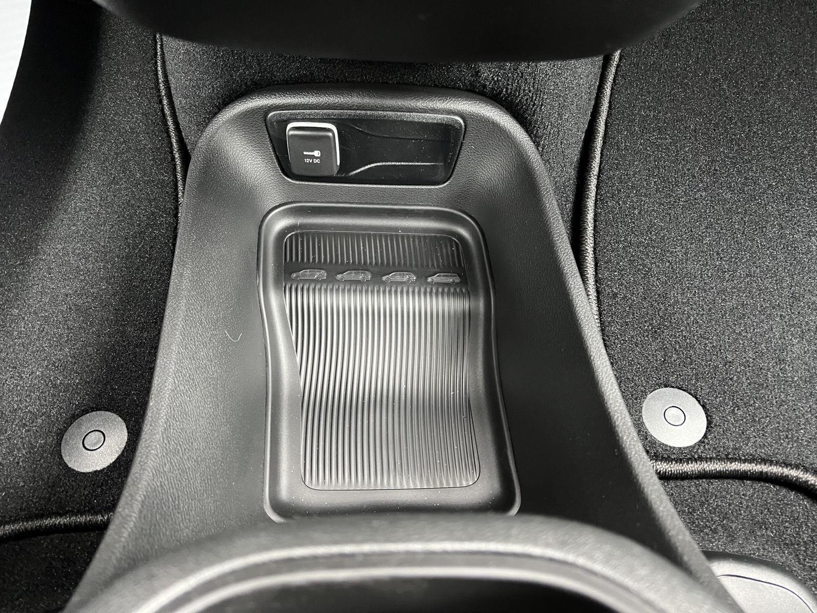 2026 Chrysler Voyager LX - Photo 29