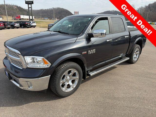 2017 RAM 1500 Laramie 4x4 Crew Cab 5'7's photo