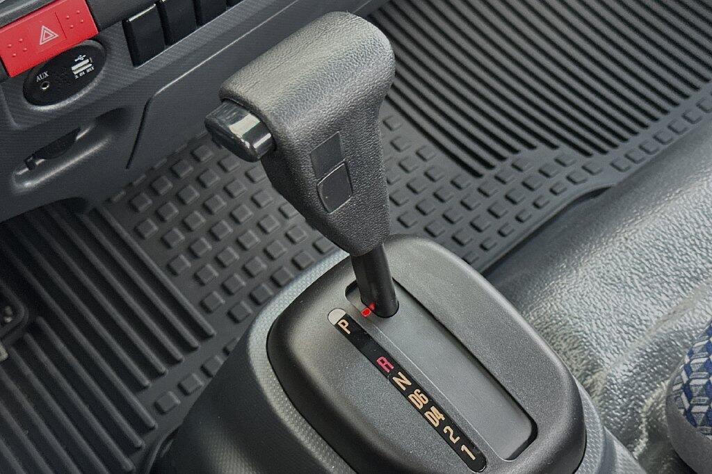 2024 Isuzu NPR HD - Photo 16