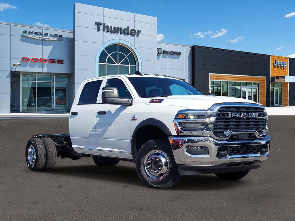 2026 RAM 3500 Chassis Cab 3500 Tradesman Crew Cab Chassis 4x4 60' Ca