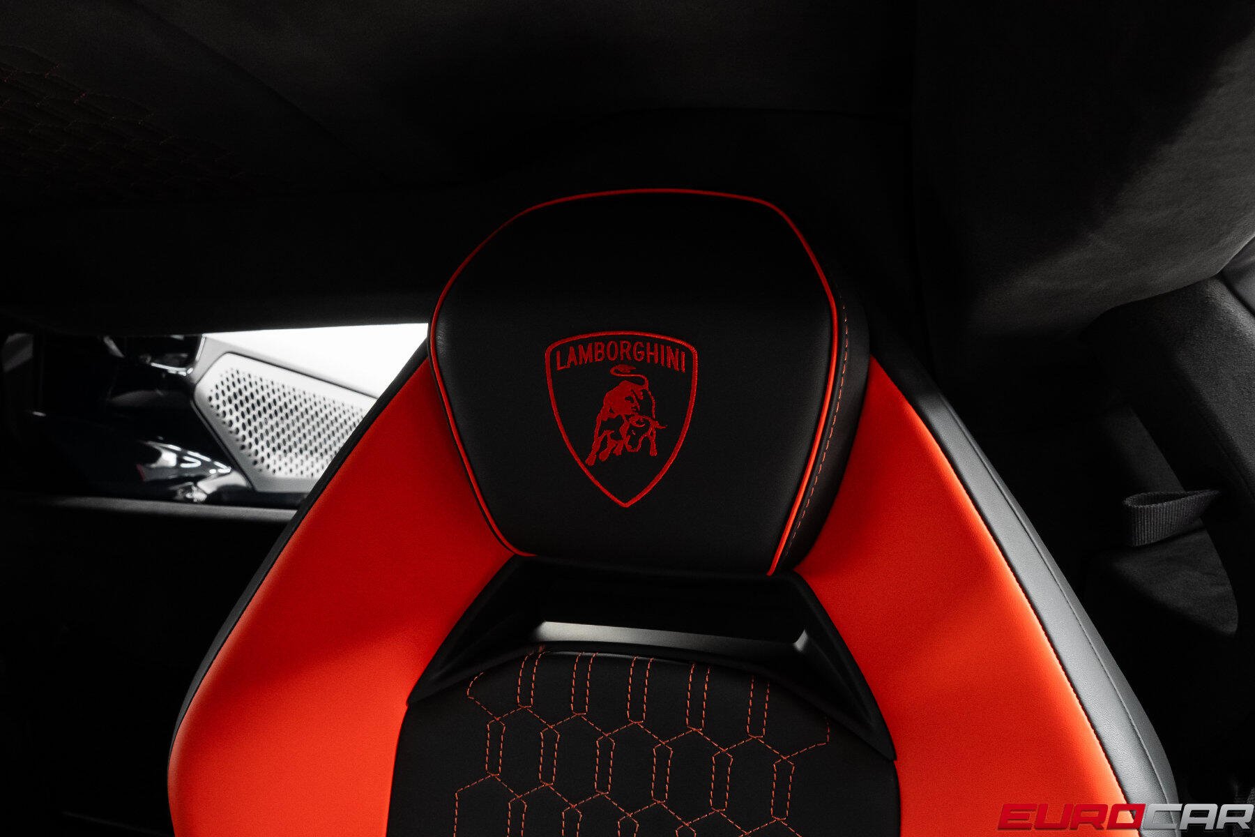 2025 Lamborghini Revuelto *HUGE CARBON OPTIONS * PASSENGER DISPLAY*Image 47