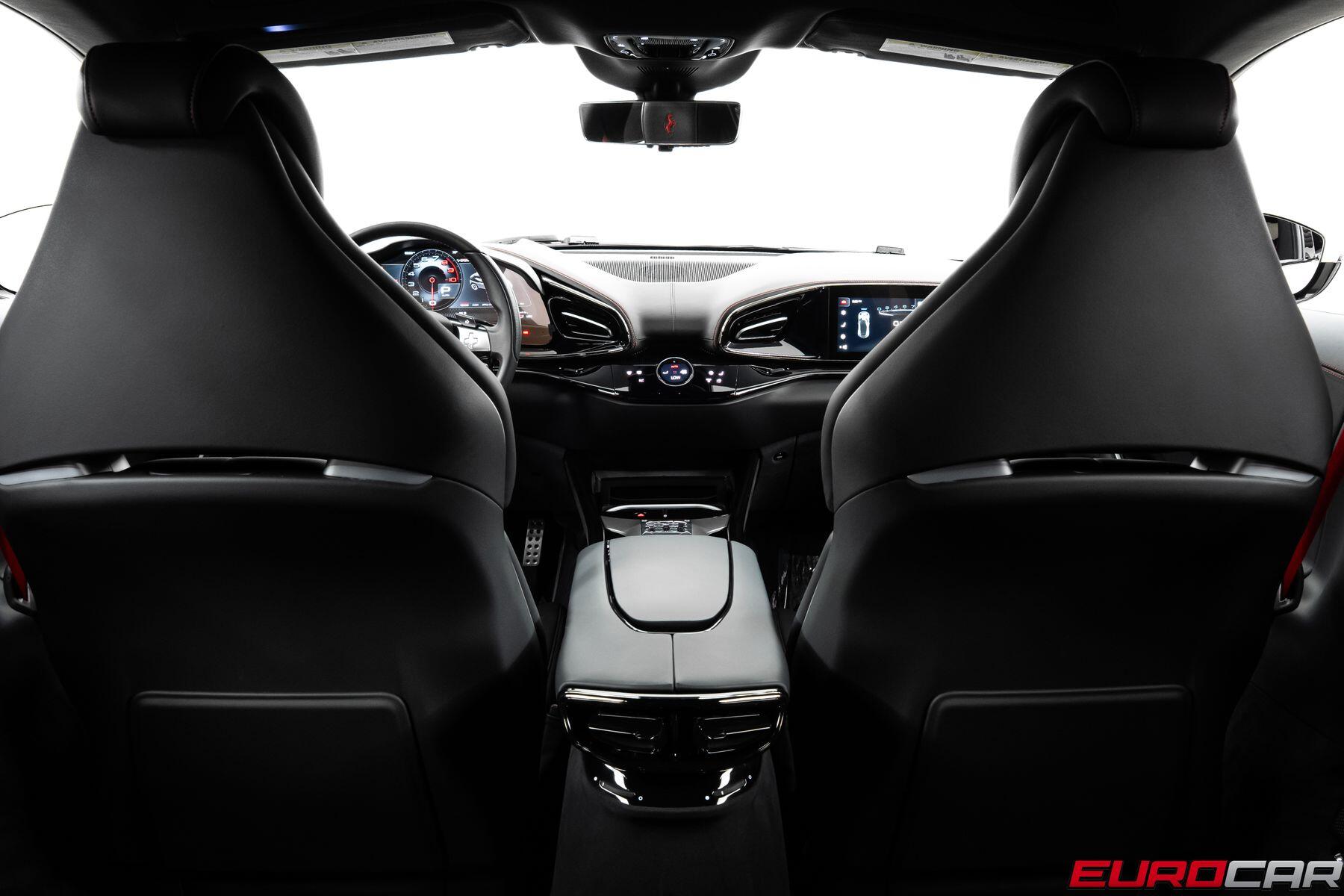 2025 Ferrari Purosangue *HUGE CARBON EXTERIOR OPTIONS * PANORAMIC SUNROOF*Image 33
