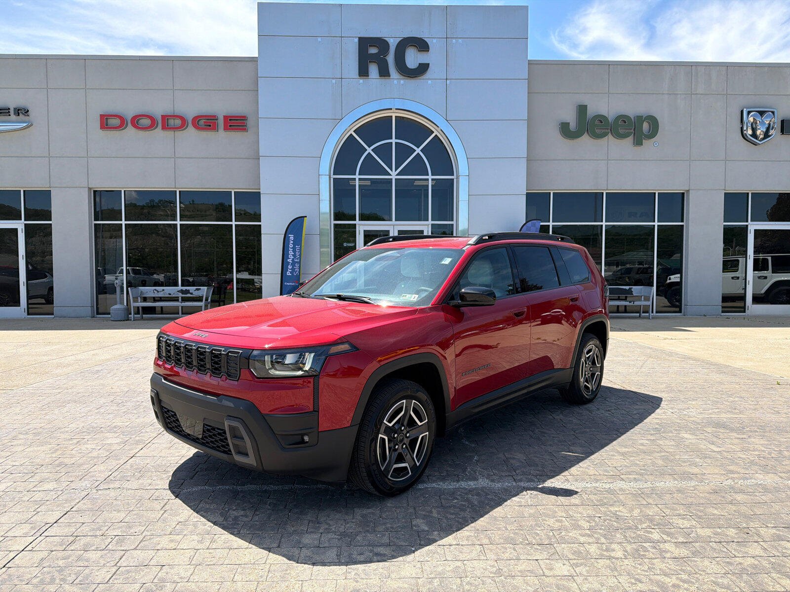 2026 Jeep Cherokee Laredo HEV 4X4's photo