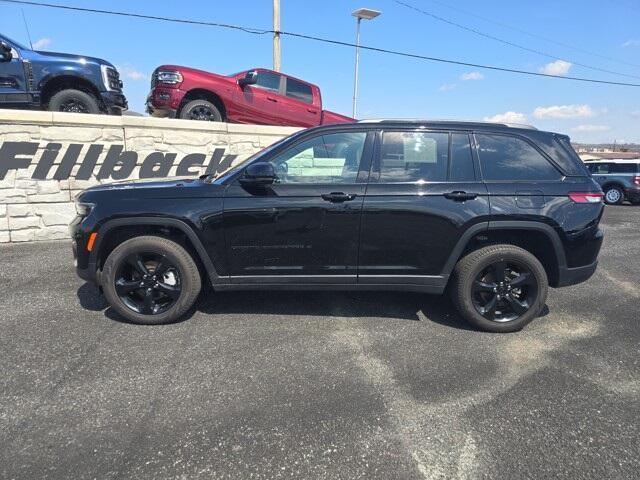 Used 2024 Jeep Grand Cherokee Limited with VIN 1C4RJHBG9R8505711 for sale in Prairie Du Chien, WI