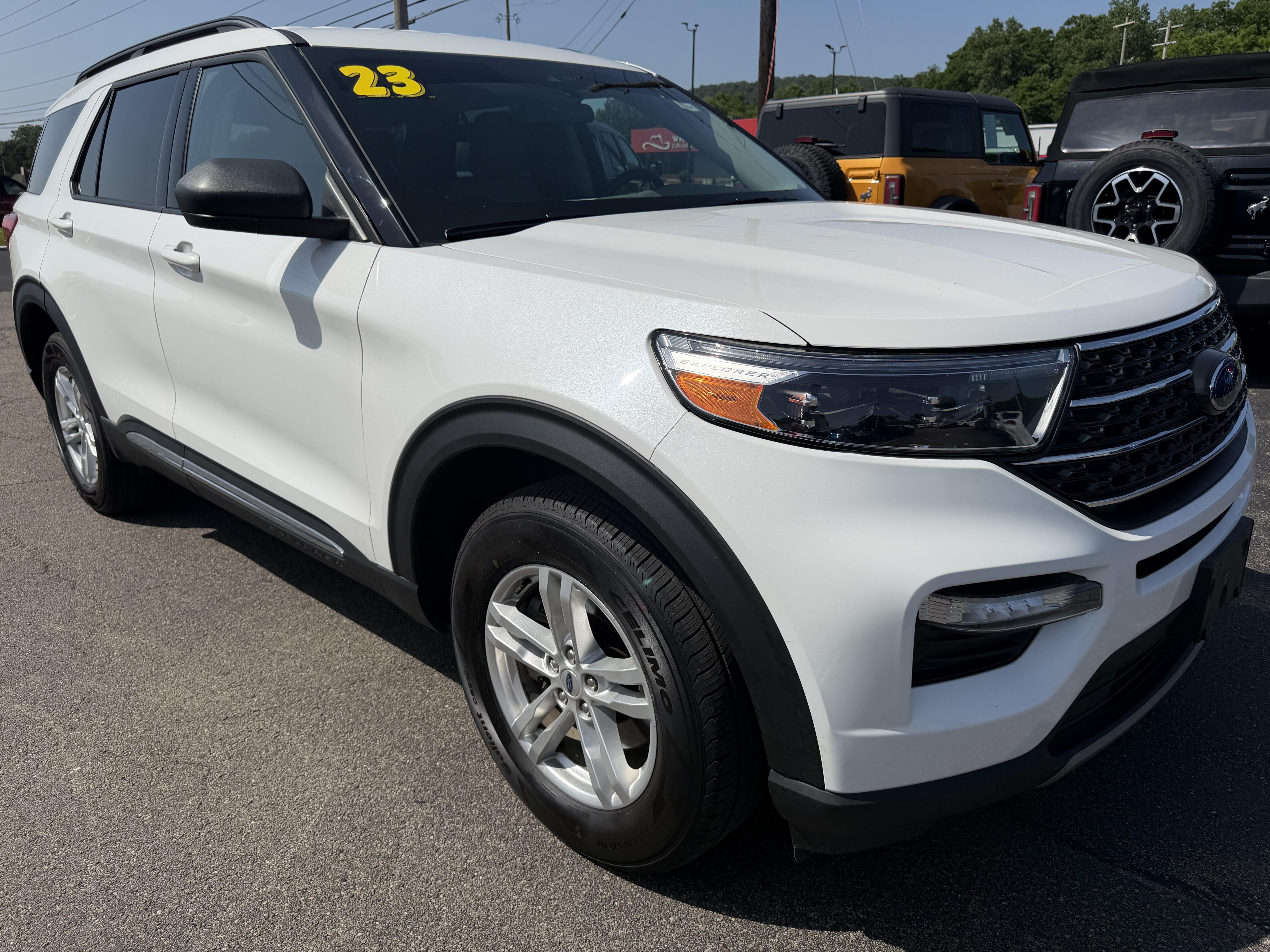 2023 Ford Explorer Xlt