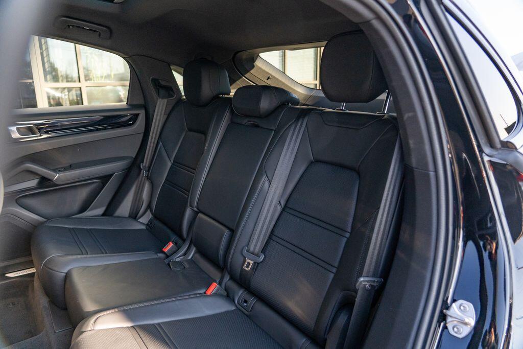 2021 Porsche Cayenne Coup Base photo 15