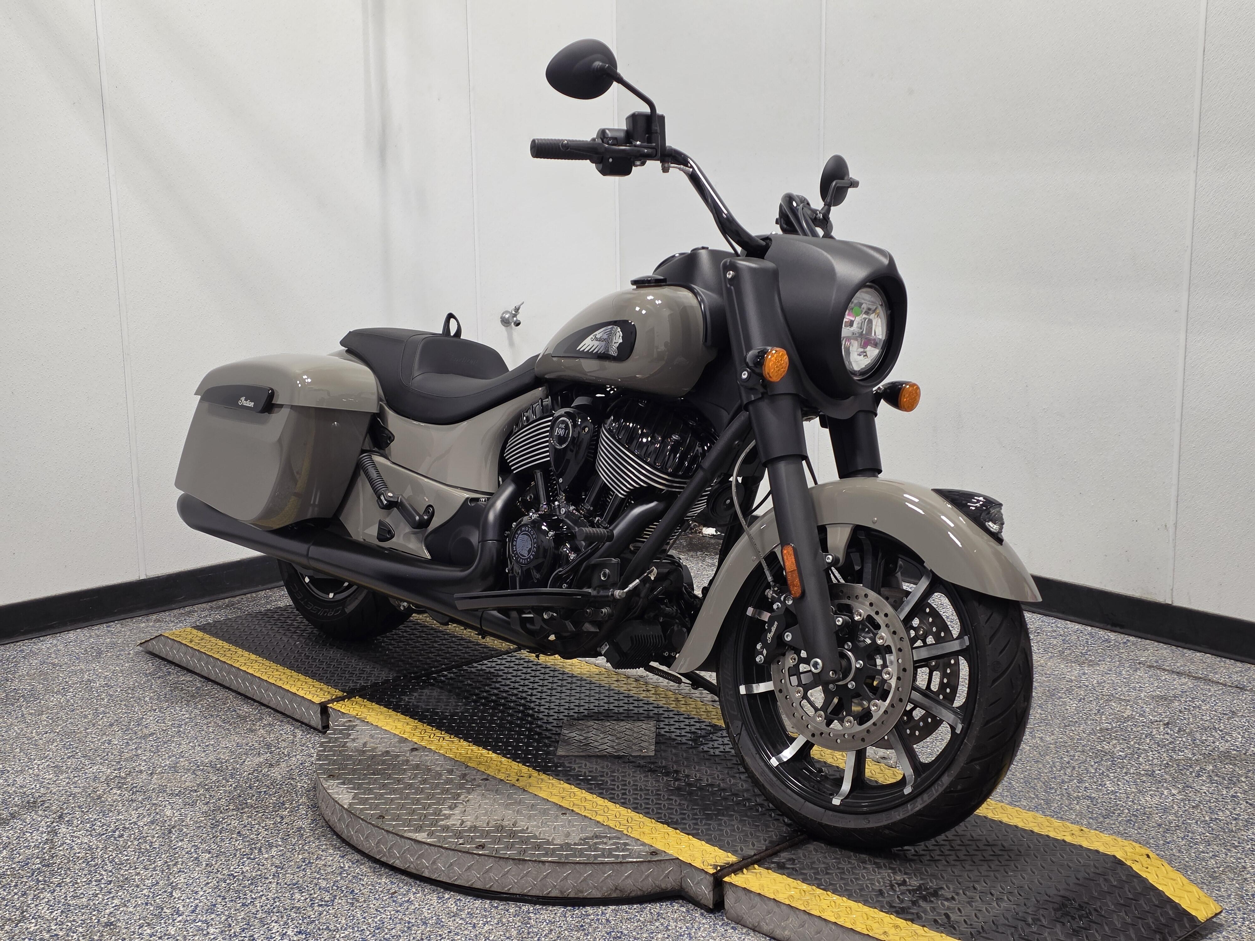 2023 Indian Motorcycle SPRINGFIELD DARK HORSE
