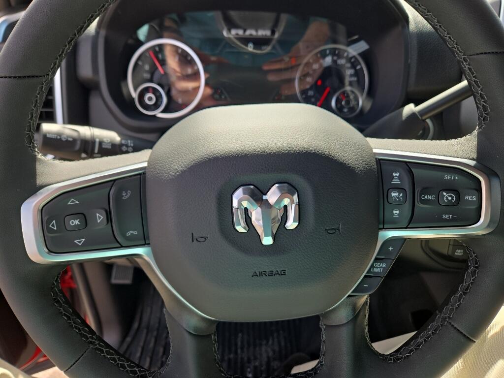 2025 RAM 3500 Big Horn - Photo 14