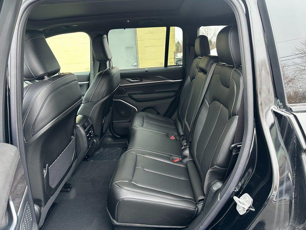 2025 Jeep Grand Cherokee Limited - Photo 15