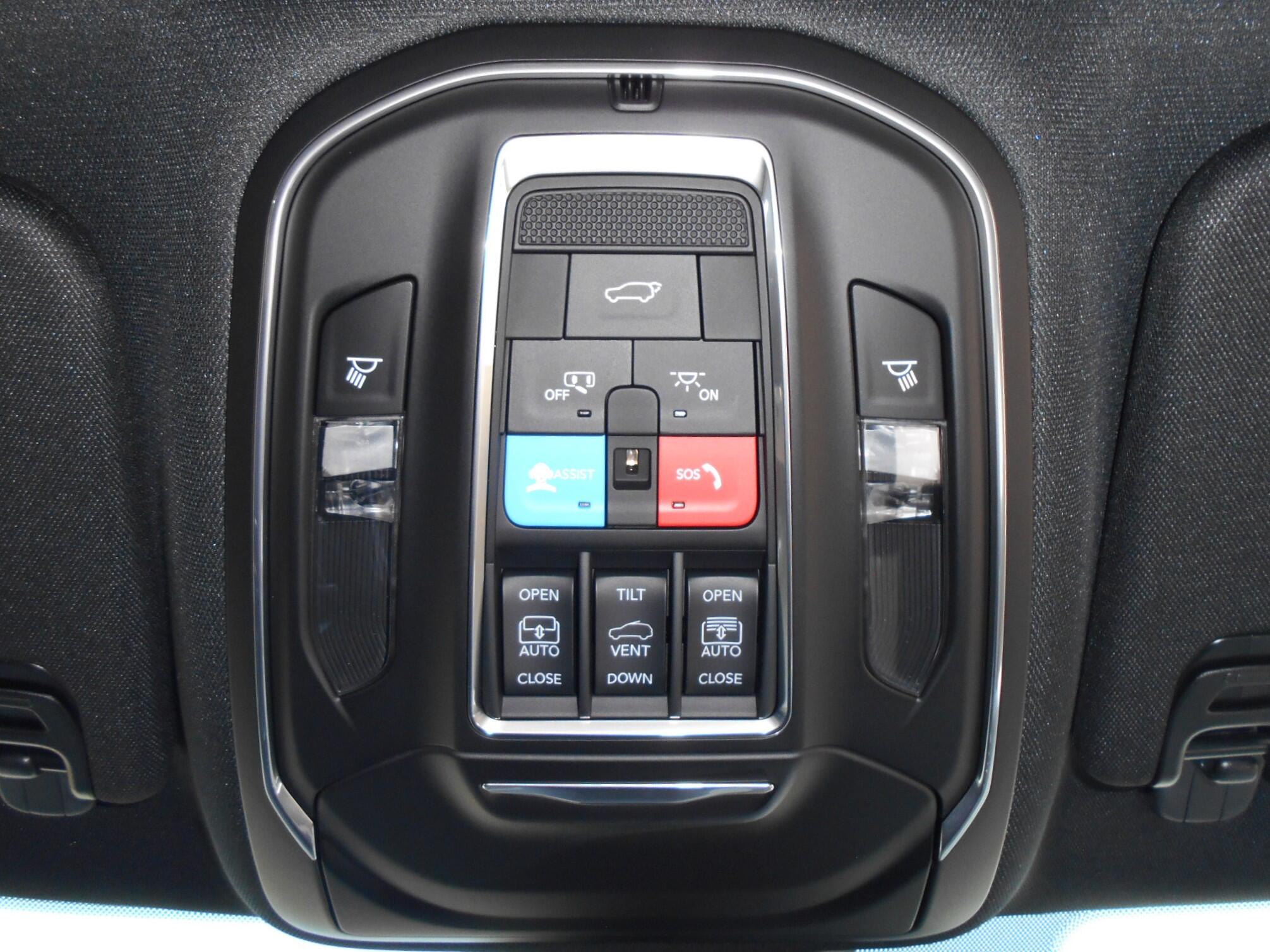 2025 Jeep Wagoneer Series II - Photo 18