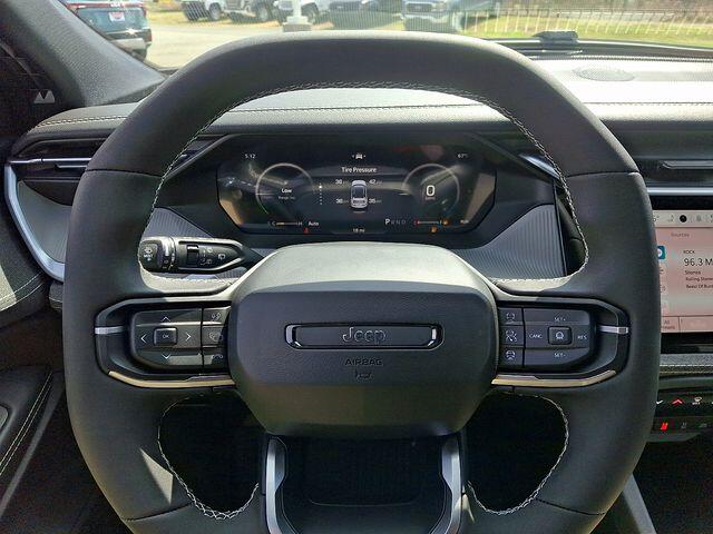 2026 Jeep Cherokee Laredo - Photo 13